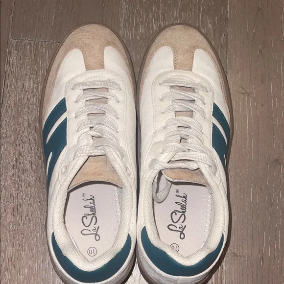 Stylish White and Tan Sneakers with bold green stripe, platform rubber sole - Picture 5 of 9